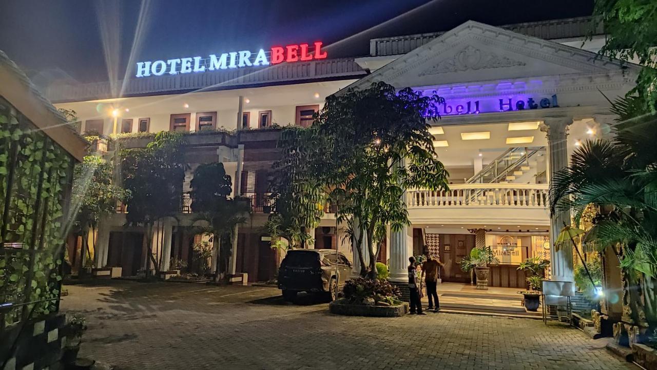 Mirabell Hotel & Convention Hall Malang Extérieur photo