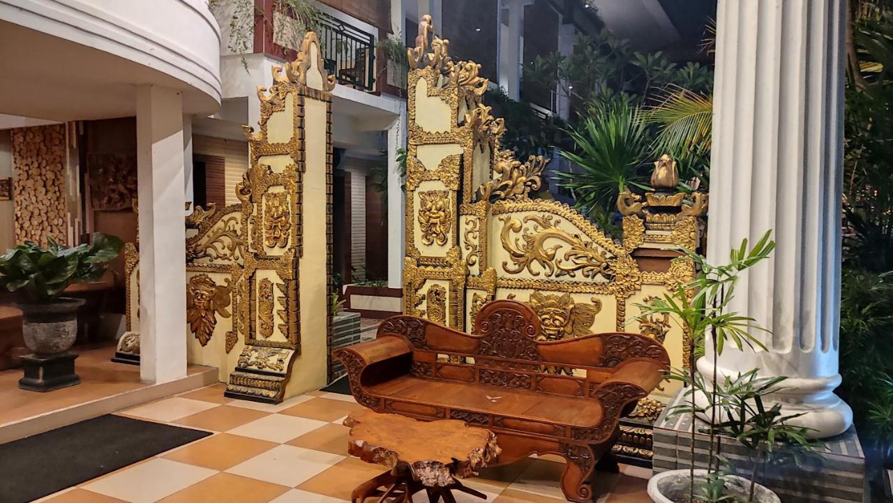 Mirabell Hotel & Convention Hall Malang Extérieur photo