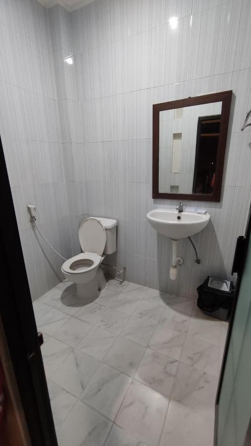 Mirabell Hotel & Convention Hall Malang Extérieur photo